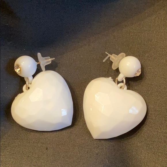 GIFTED TO @xonikkiox Heart Large White pierced earrings! Valentines Day!!! - Picture 3 of 7